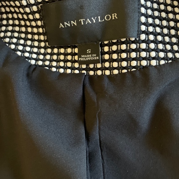 Women's Ann Taylor 3/4 Length Size: Small - Picture 4 of 7